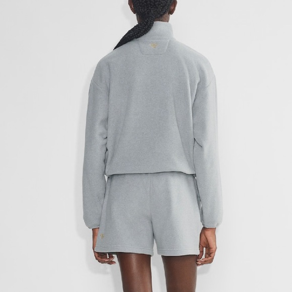 Aritzia Golden Polartec® 200 1/4 Zip Sweater Heather Chrome Gray - Picture 4 of 9